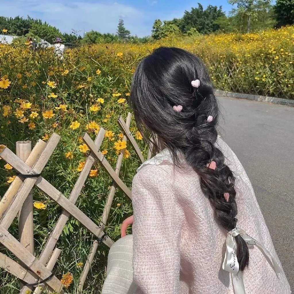 冲浪女孩布鲁娜